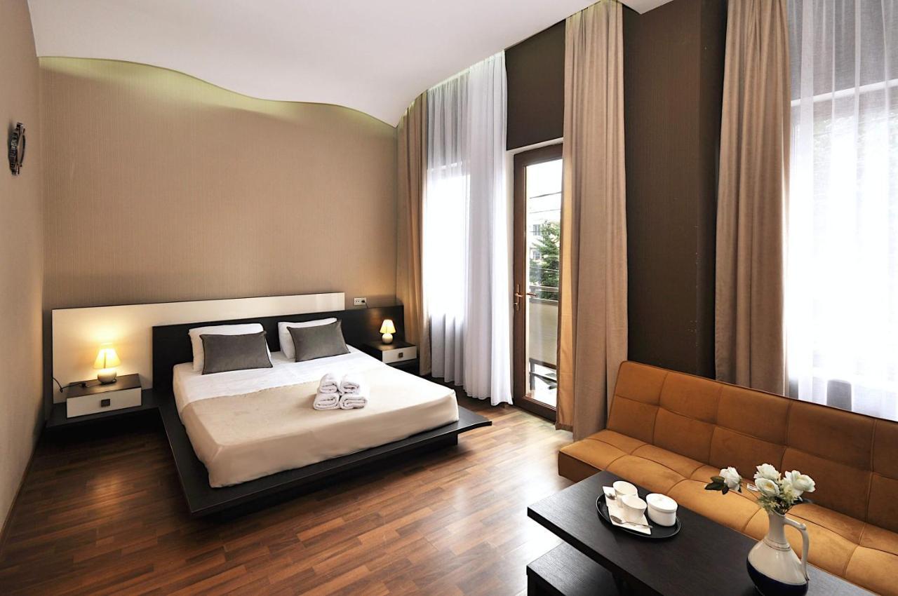 Hotel Majestic Tbilisi ภายนอก รูปภาพ