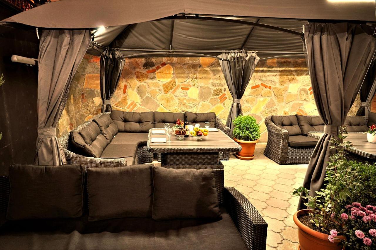 Hotel Majestic Tbilisi ภายนอก รูปภาพ
