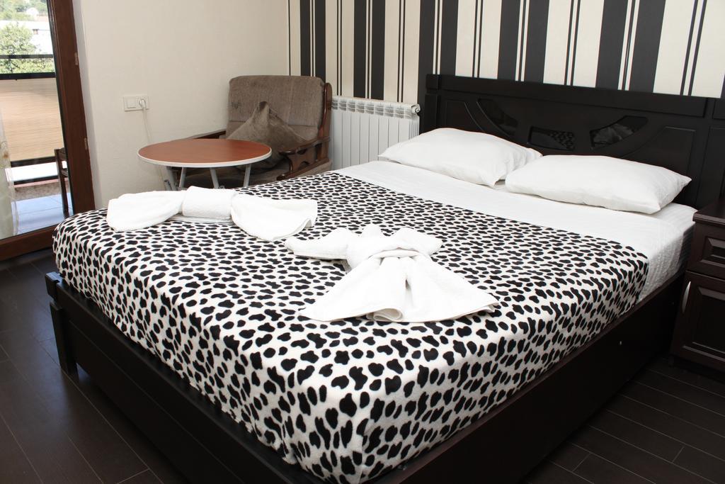 Hotel Majestic Tbilisi ห้อง รูปภาพ